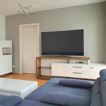 Near Lake Spacious & Furnished Beautiful Apartment Wiedeń Zewnętrze zdjęcie