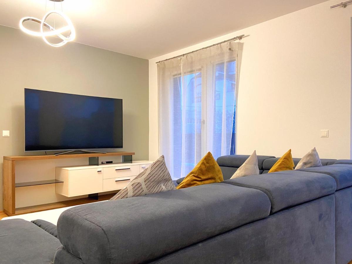 Near Lake Spacious & Furnished Beautiful Apartment Wiedeń Zewnętrze zdjęcie