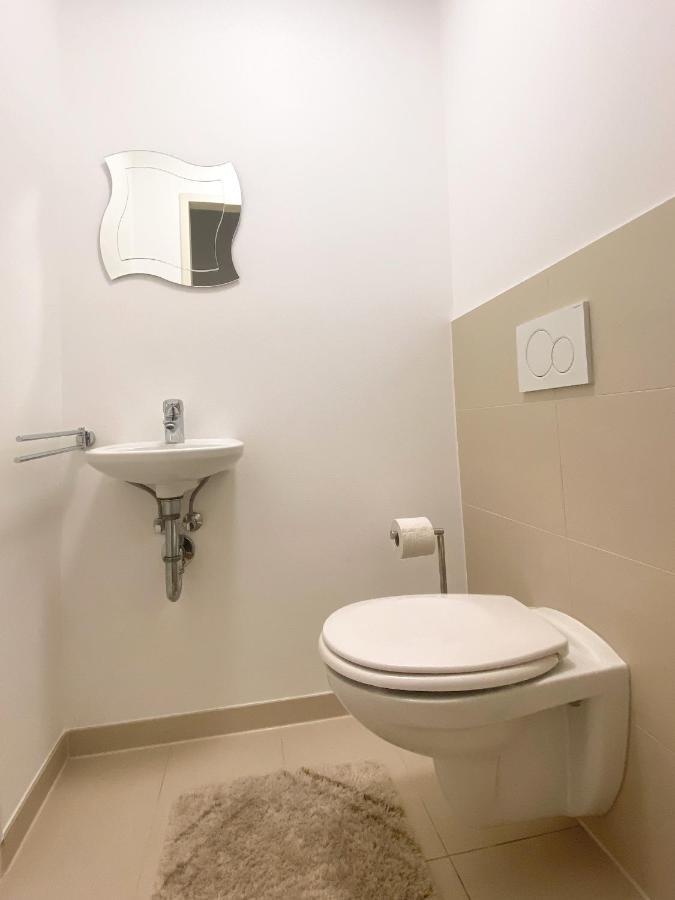 Near Lake Spacious & Furnished Beautiful Apartment Wiedeń Zewnętrze zdjęcie